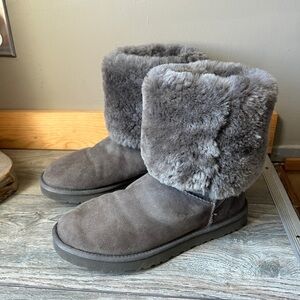 UGG CLASSIC TALL II SHEEPSKIN BOOTS IN GREY SZ 10